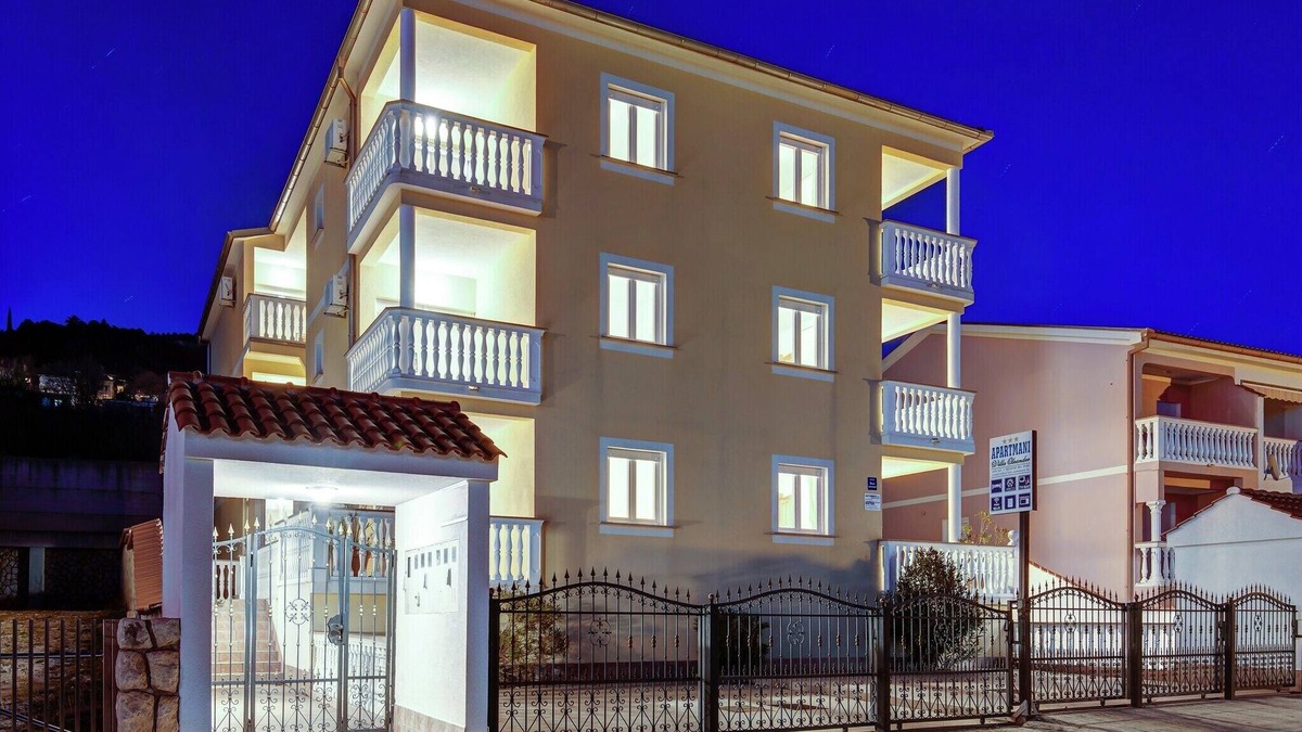 Dramalj Apartment | Apartment in Dramalj by the Seafront