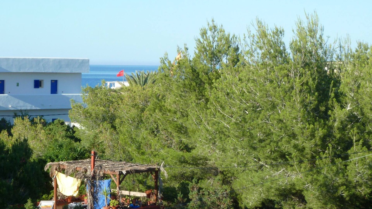 Es Pujols Apartment | Apartment in Es Pujols, near the beach, pool, free WiFi, 2 + people