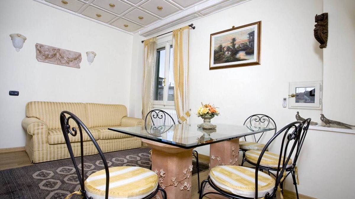 Sant' Ambrogio Apartment | Apartment in Florence center,air conditioning, roof terrace with cathedral view.
