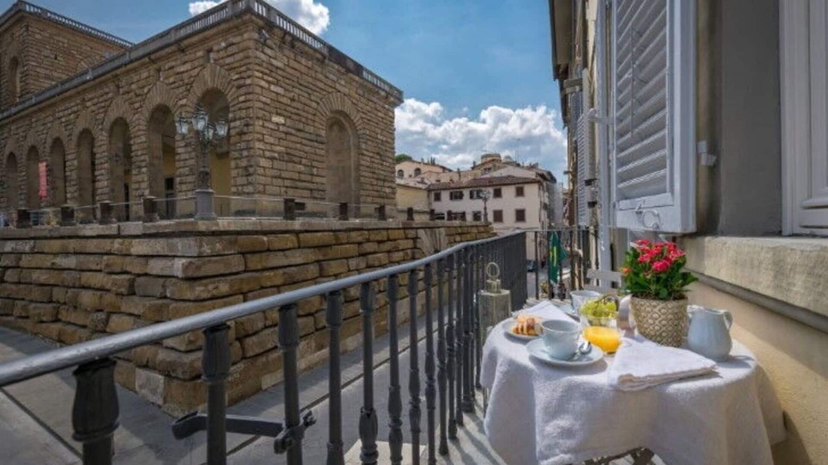 Santo Spirito Apartment | Apartment in Florence with 4 bedrooms sleeps 12