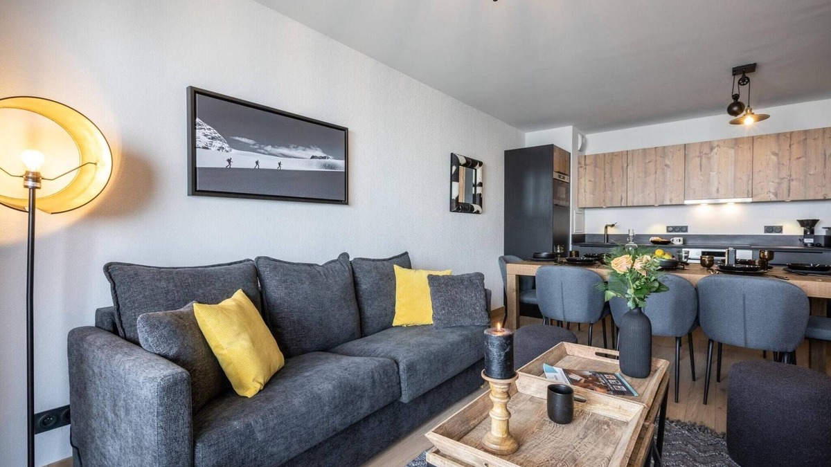Montalbert Apartment | Apartment in Fornelet with Ski-In/Ski-Out Access