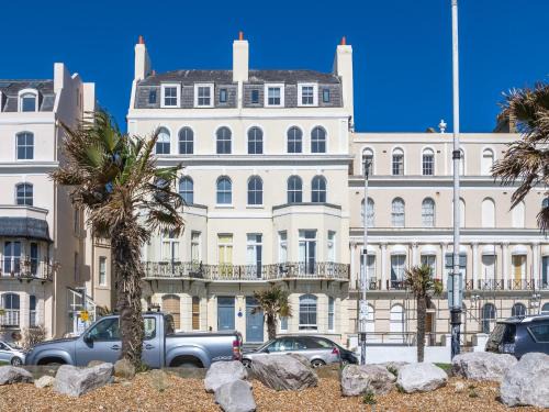 Folkestone Apartment | Apartment in Folkestone near Sandgate Beach