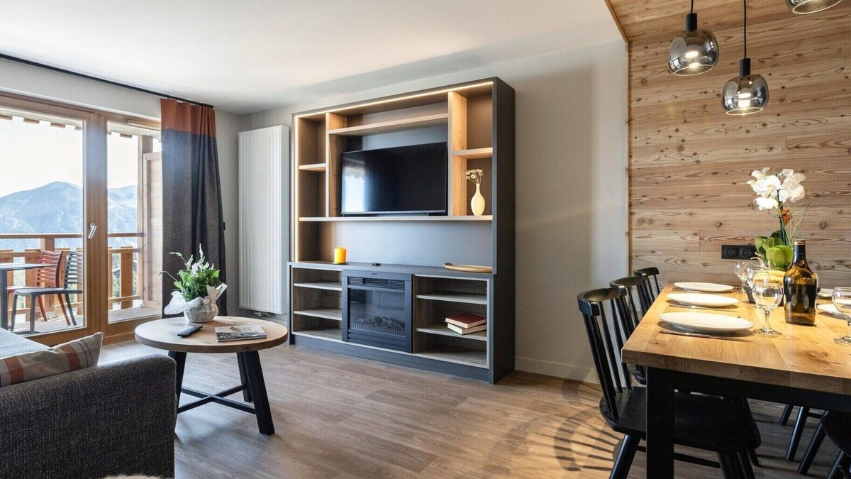 Risoul Apartment | Apartment in France with Ski-in/Ski-out Access