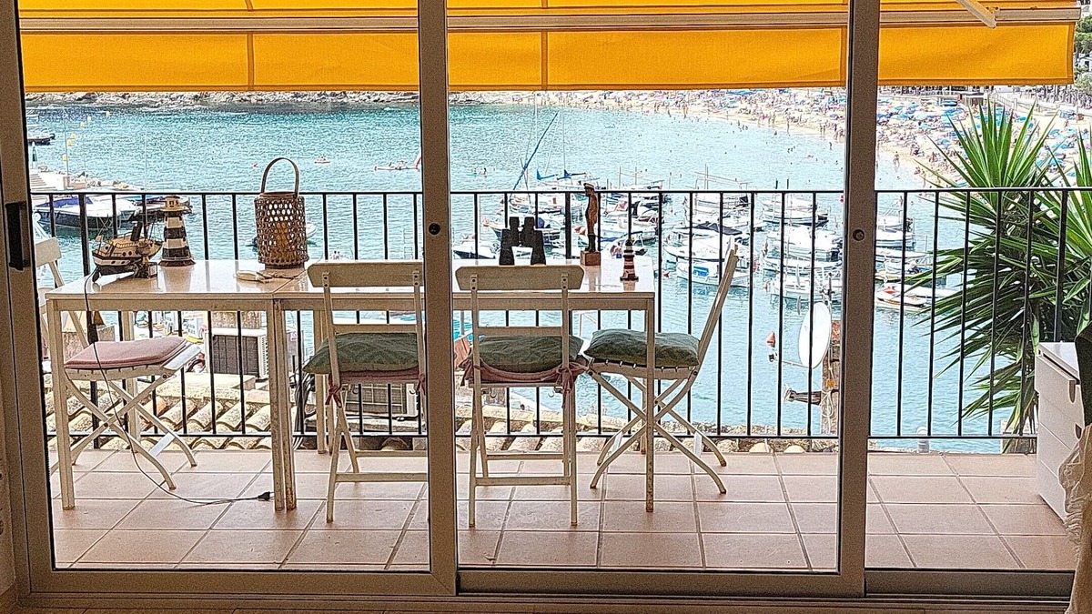 Llafranc Apartment | Apartment in front of the sea