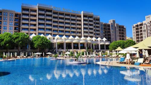 Sunny Beach Apartment | Apartment in Hotel Royal Beach 5 Pool View