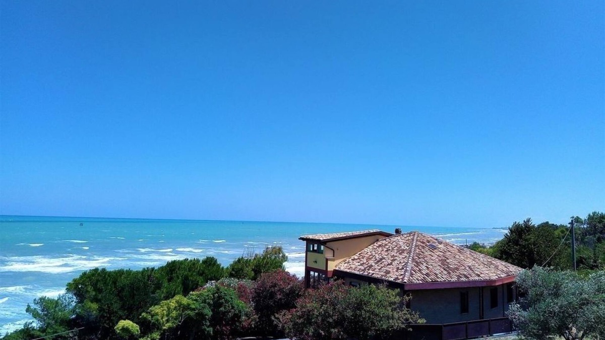 Torino di Sangro Apartment | Apartment in villa facing the sea - Yellow Apartment