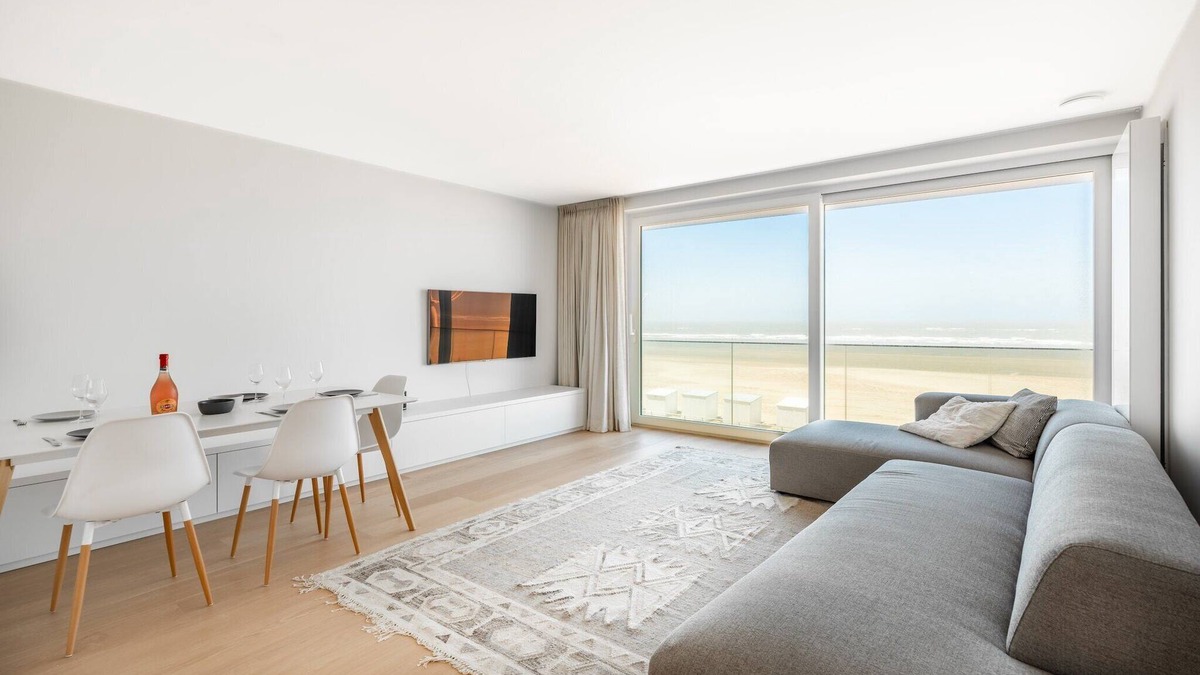 Koksijde-Bad Apartment | Apartment in Koksijde with Stunning Sea View