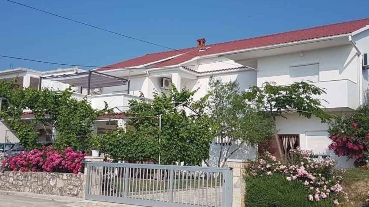 Ljubac Apartment | Apartment in Ljubač with Seaview, Balcony, Air condition, WIFI (809-2)