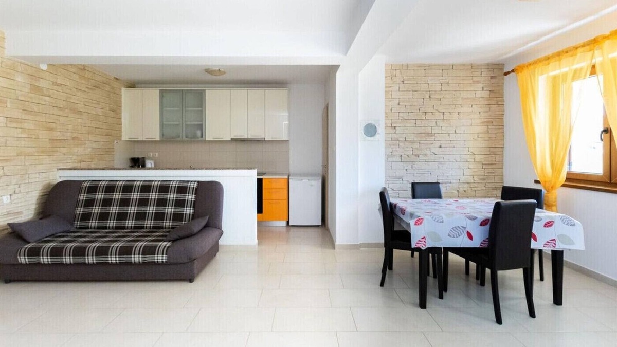 Lopar Apartment | Apartment in Lopar with Balcony, Air condition, WIFI (4421-1)