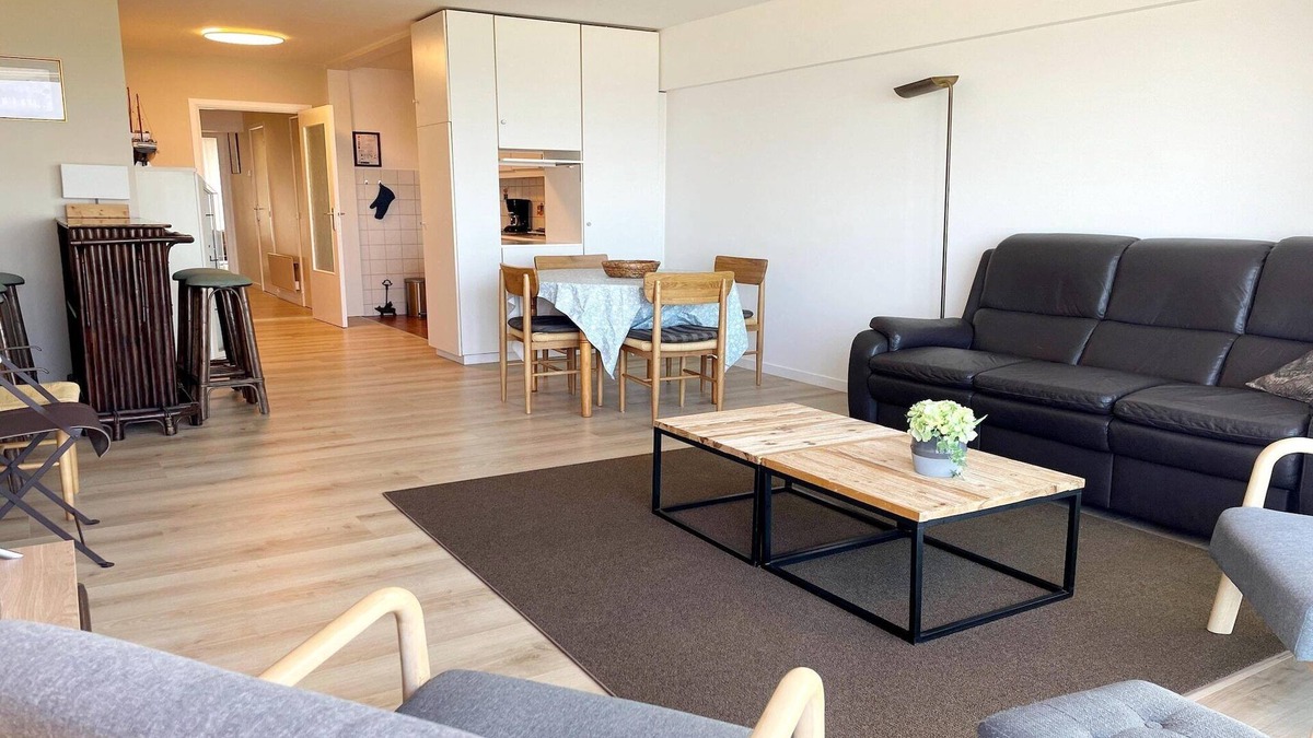 Nieuwpoort-Bad Apartment | Apartment in Nieuwpoort by the Sea Wall