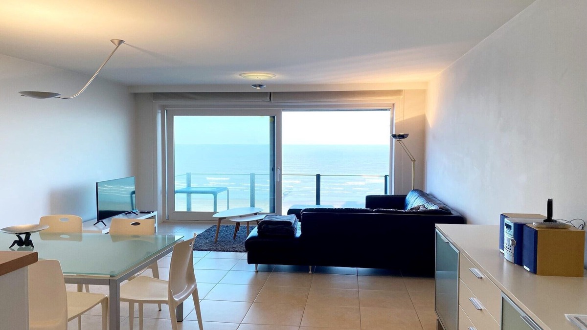 Nieuwpoort-Bad Apartment | Apartment in Nieuwpoort with Stunning Sea Views