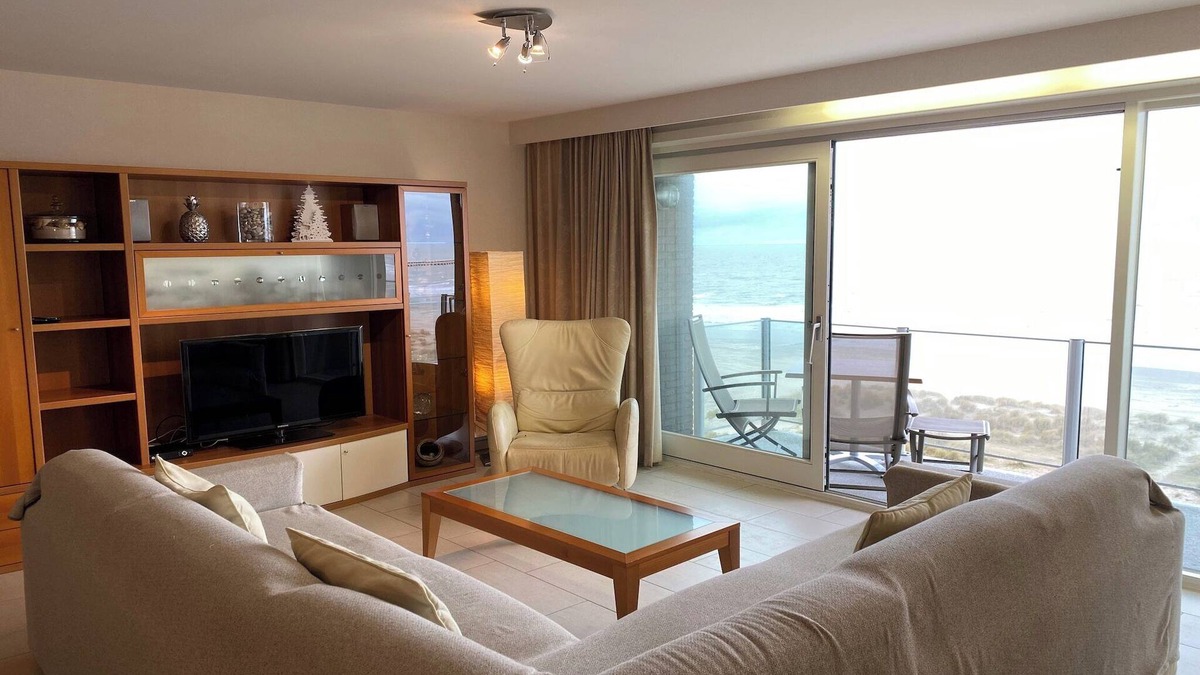 Nieuwpoort-Bad Apartment | Apartment in Nieuwpoort with Sea Views