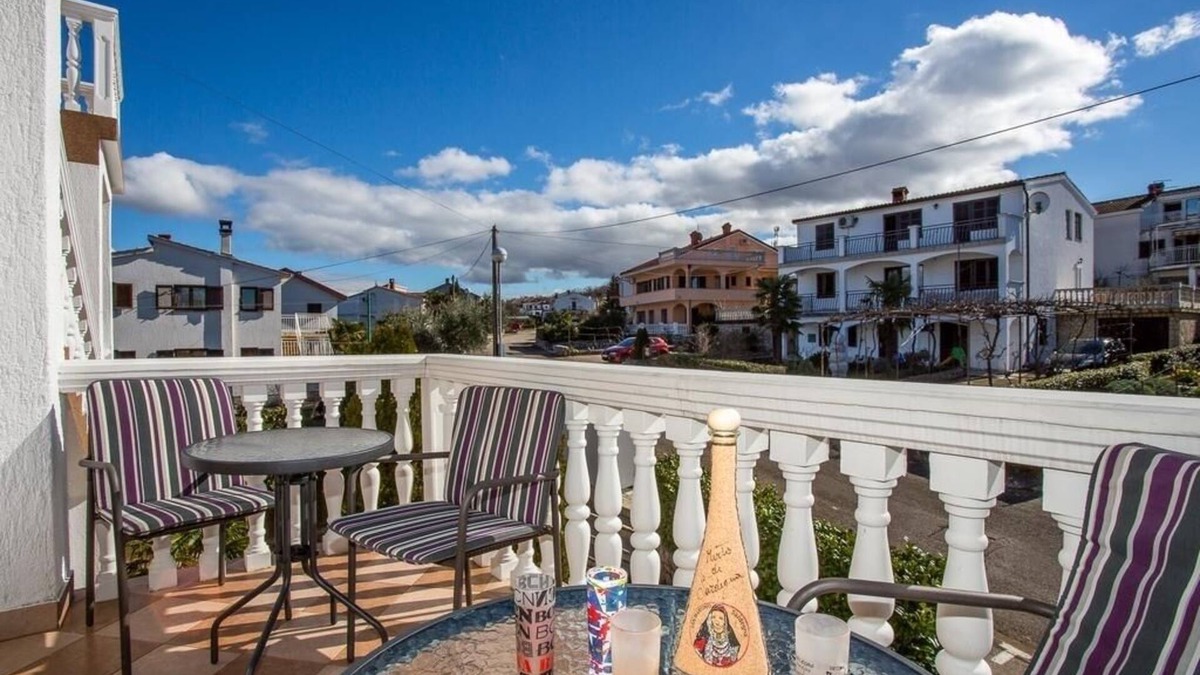 Njivice Apartment | Apartment in Njivice with Seaview, Balcony, Air condition, WIFI (4687-1)