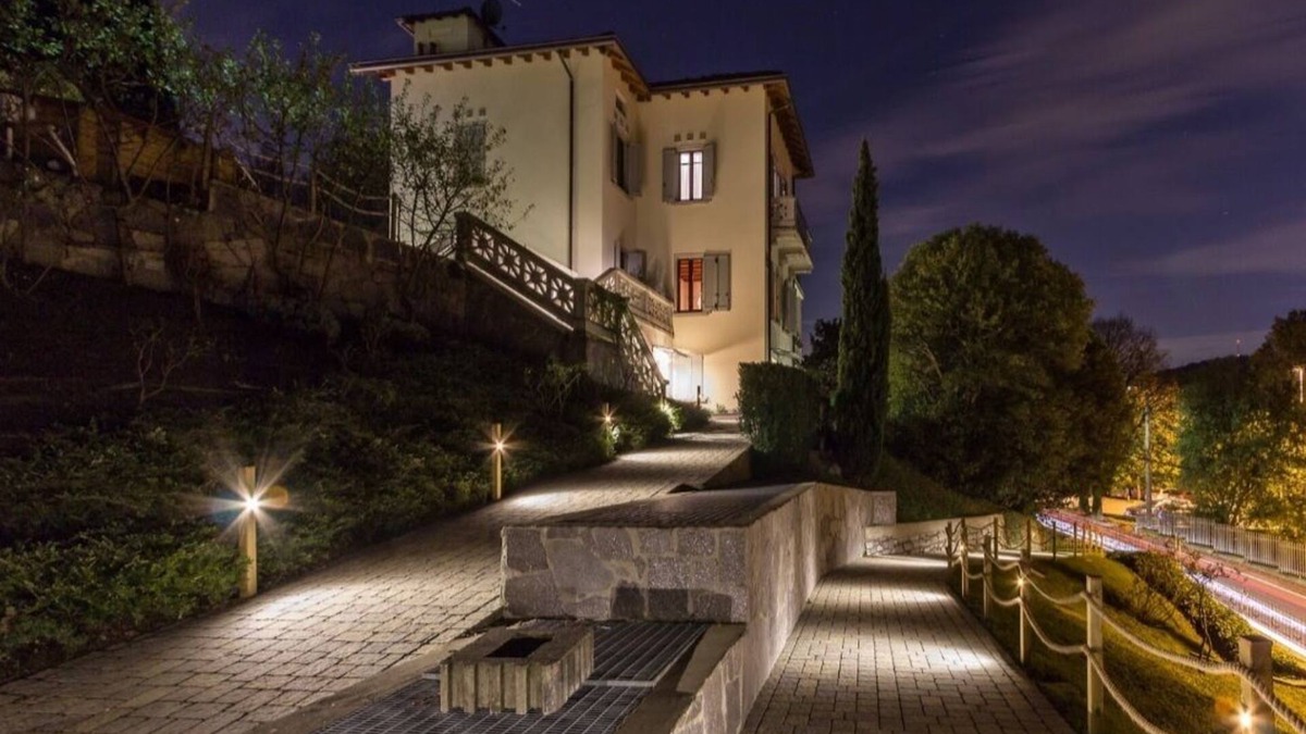 Como Apartment | APARTMENT IN OLD-TIME VILLA, QUIET QUARTER IN COMO CITY