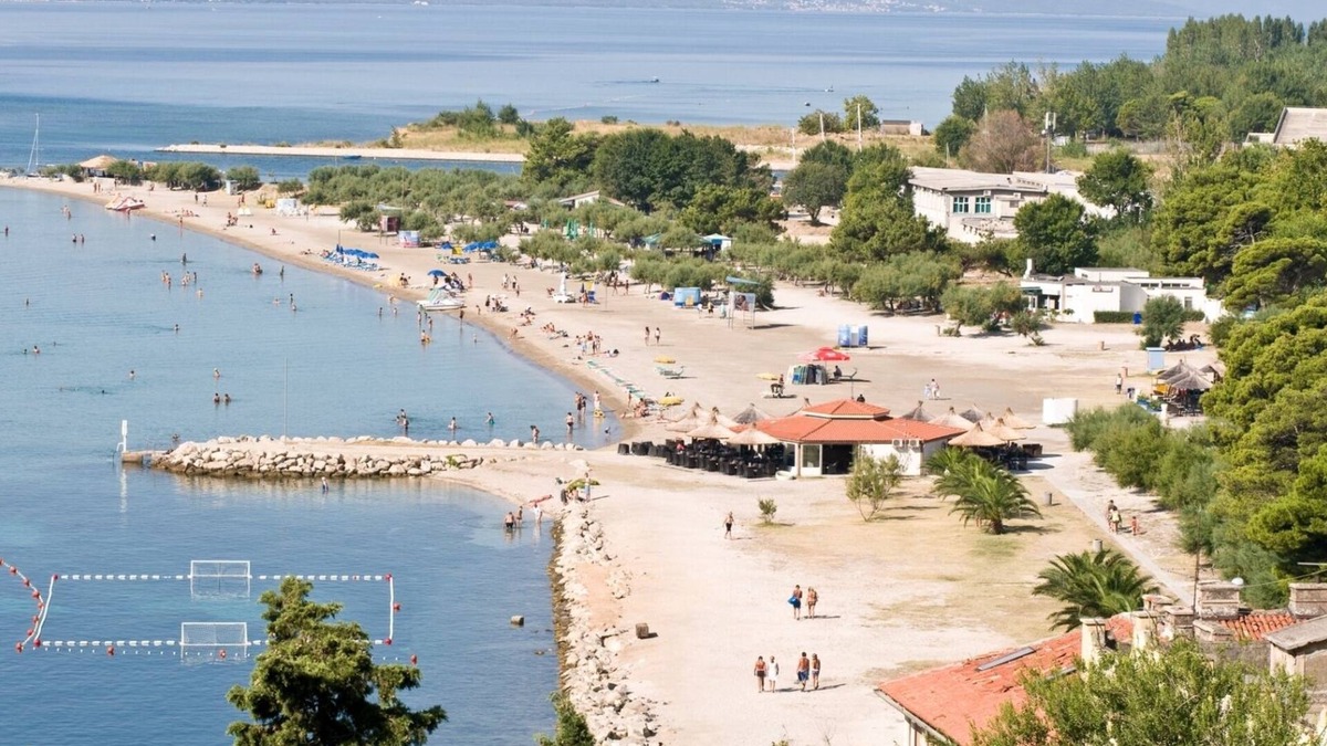 Borak Apartment | Apartment in Omiš with Seaview, Balcony, Air condition, WIFI (161-3)