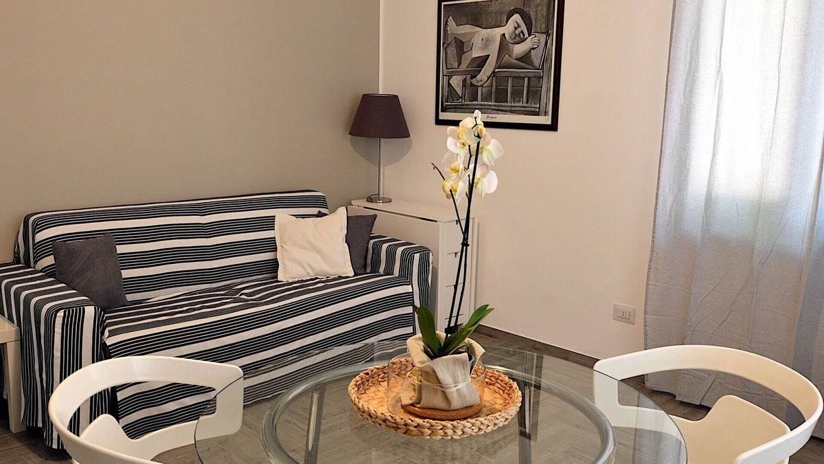 Pavia Apartment | Apartment in Pavia with 1 bedrooms sleeps 4