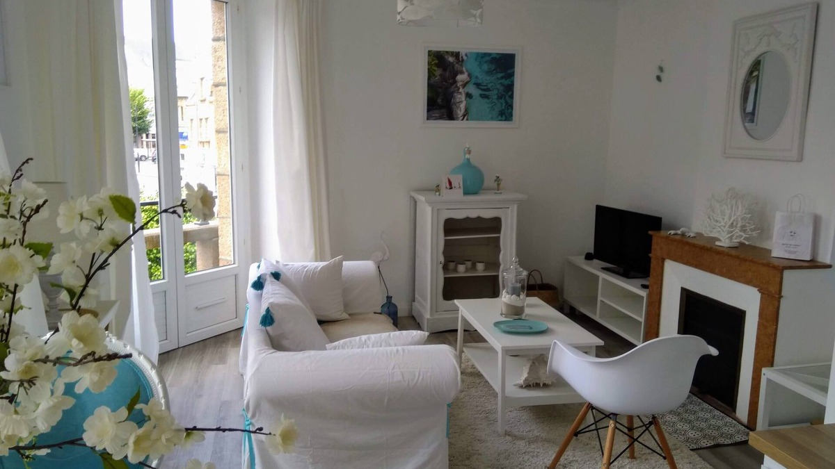 Perros-Guirec Apartment | Apartment in Perros-Guirec town center sleeps 4