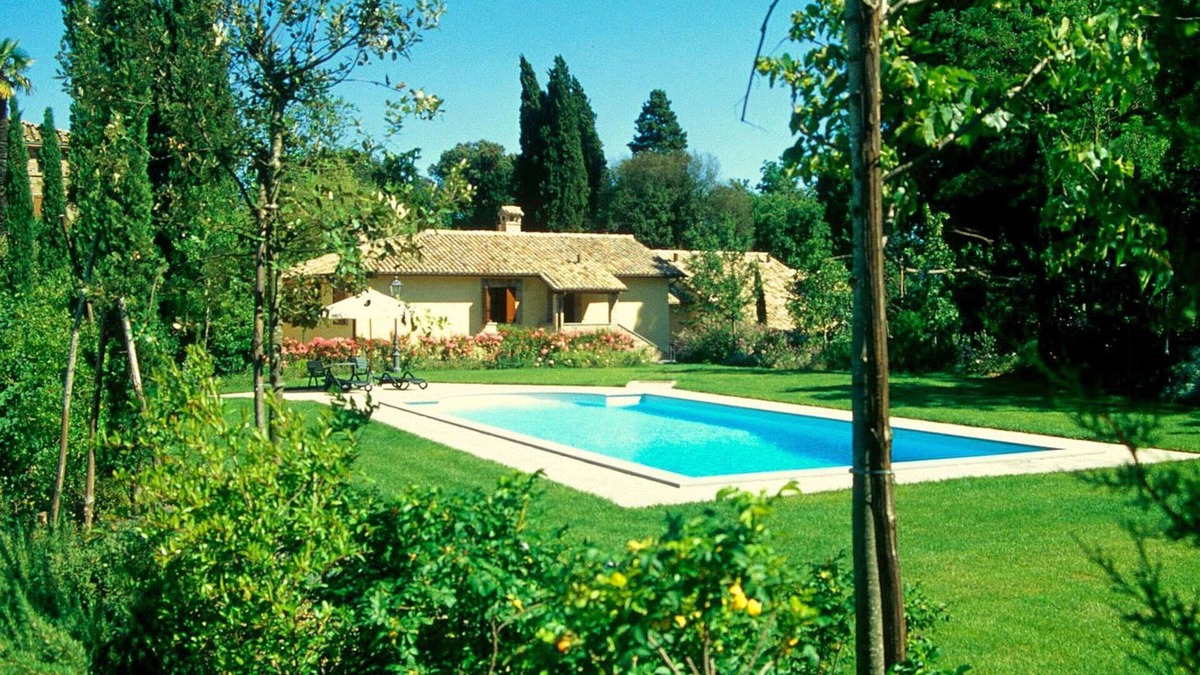 Perugia Apartment | Apartment in Perugia With Pool & Terrace