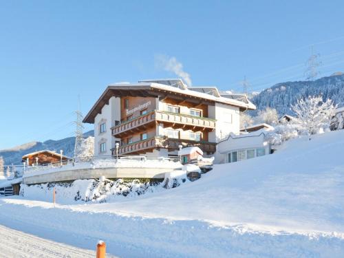Arzl im Piztal Apartment | Apartment in Pitztal with Mountain Views