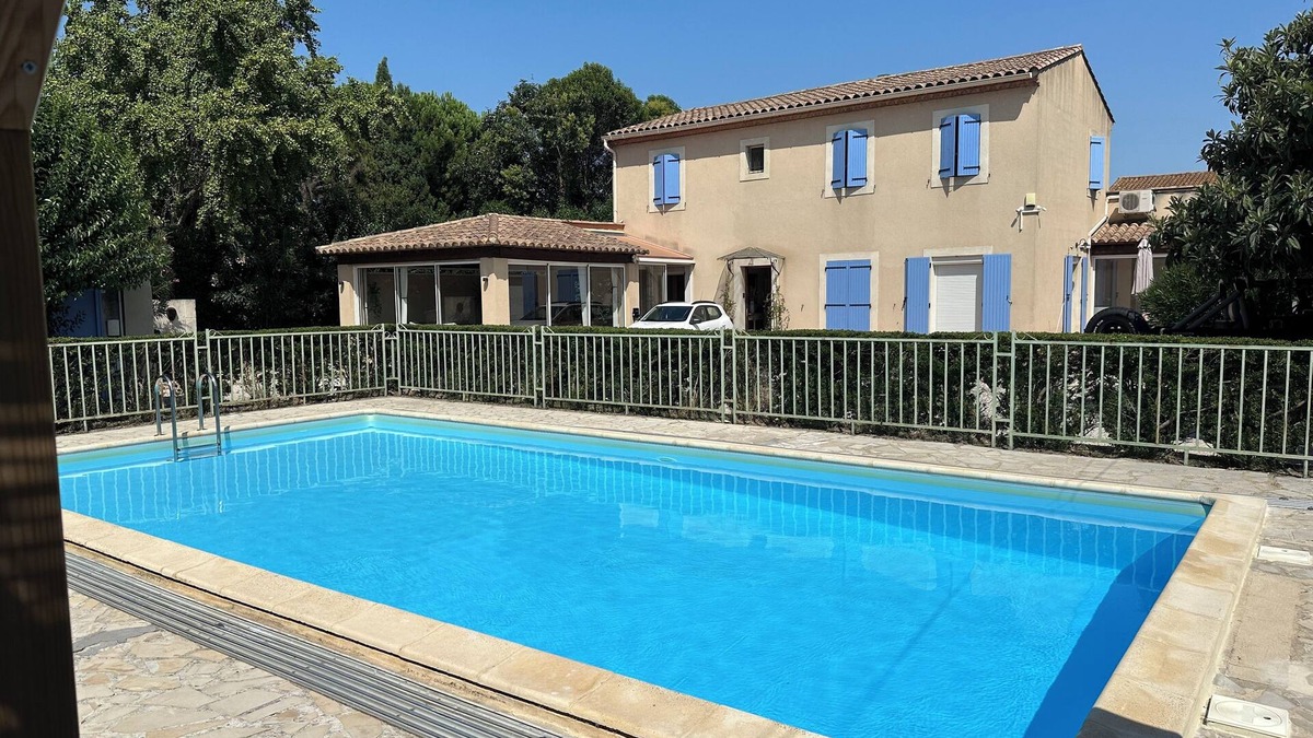 Tarascon Apartment | Apartment in provence near alpilles, camargue with private pool