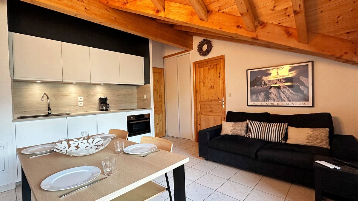 Samoens Apartment | Apartment in Samoëns Center - Pets Allowed, Parking