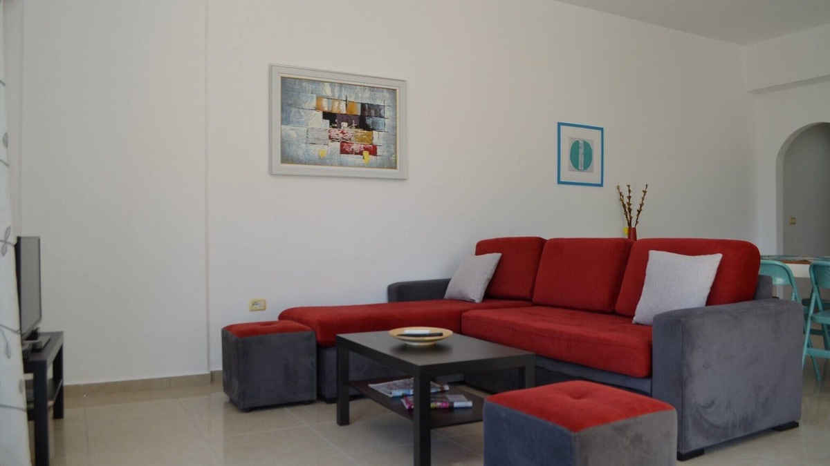 Qender Apartment | Apartment in Saranda with Sea Views
