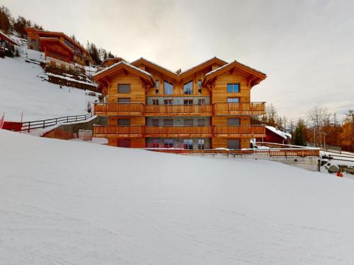 Veysonnaz Apartment | Apartment in Ski In Ski Out location