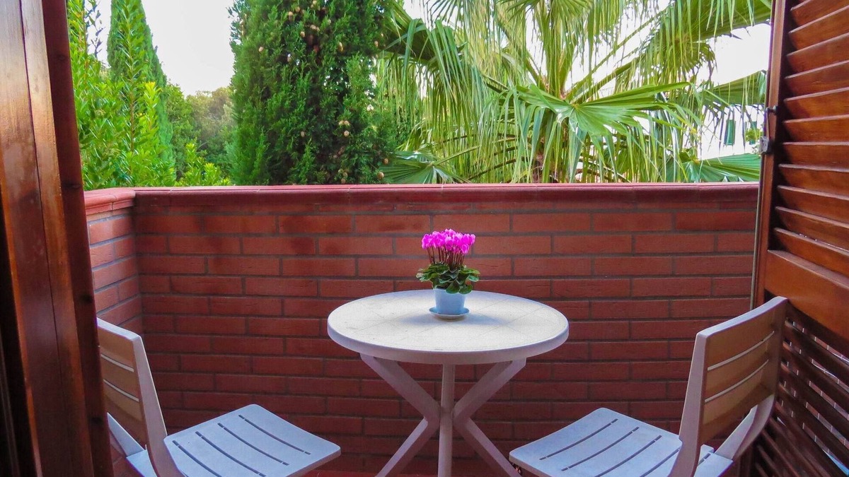 Pomaia Apartment | Apartment in terraced house with terrace and panoramic view, 2 room 4 people