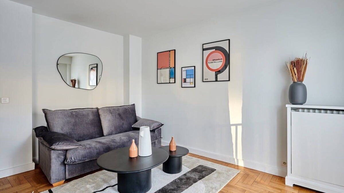 Porte-Dauphine Apartment | Apartment in the 16th area residential district