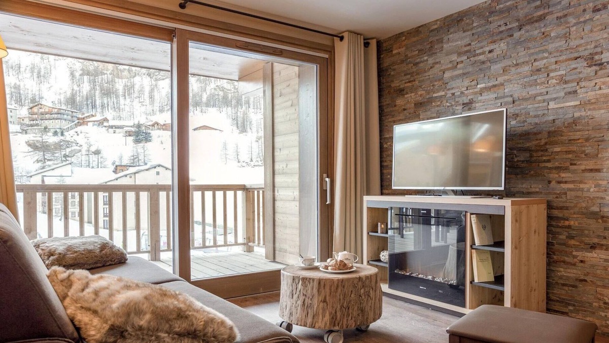 Les Boisses Apartment | Apartment in Tignes with Spa and Pool