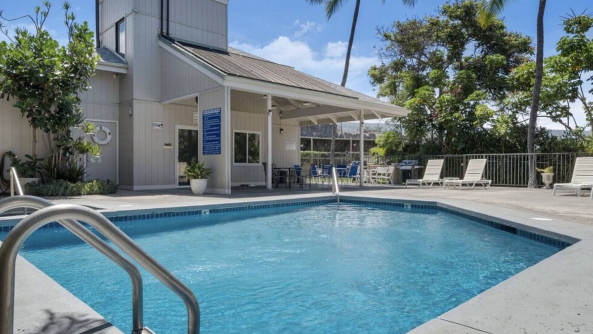 Historic Kailua Village Apartment | Apartment in town-walking distance to everything