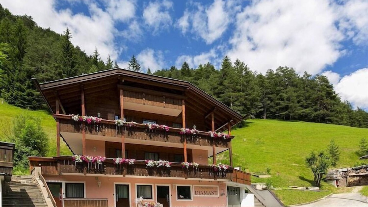 Santa Cristina Val Gardena Apartment | Apartment in Val Gardena near Ski Slopes