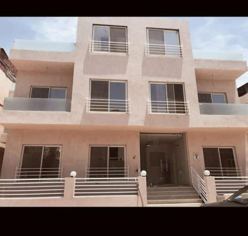 Village Road Apartment | Apartment in villa magawish