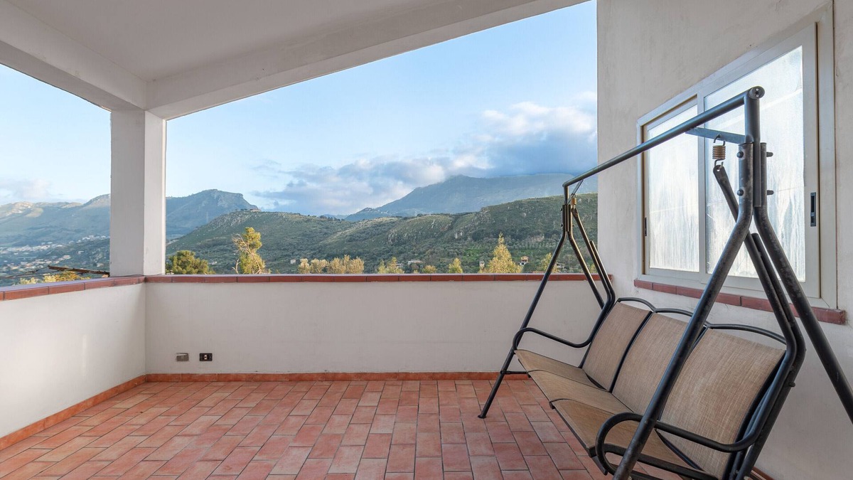 Cannizzaro-favara Villa | Apartment "In Villa Marlory" with Sea View, 2 Private Terraces and Wi-Fi