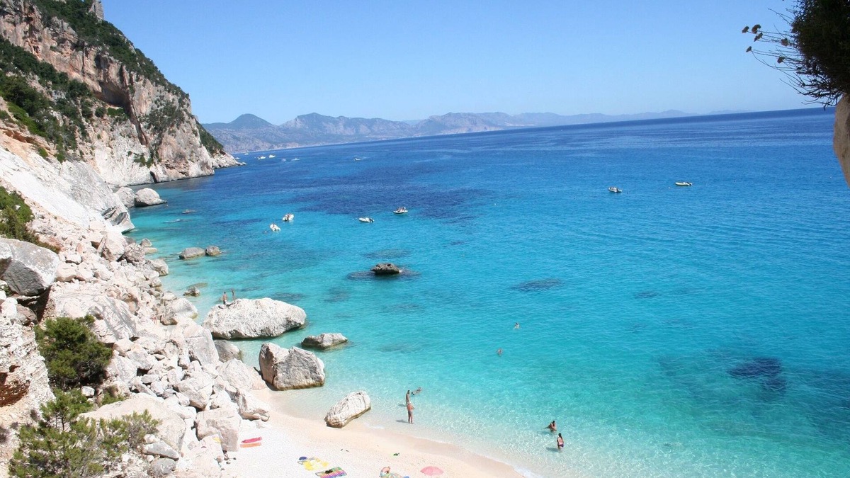 Lotzorai Apartment | Apartment in villa with garden to 5 minutes from the sandy beach