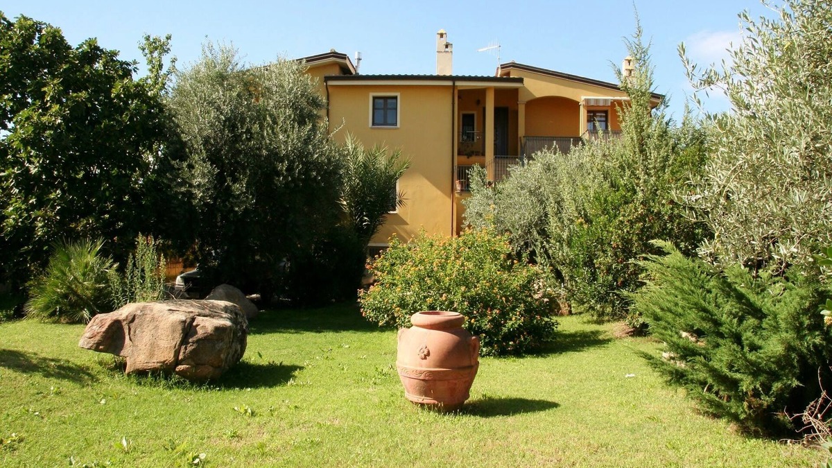 Lotzorai Apartment | Apartment in villa with garden up to 5 minutes from the sandy beach