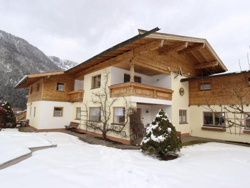 Waidring Apartment | Apartment in Waidring near PillerseeTal Ski Area