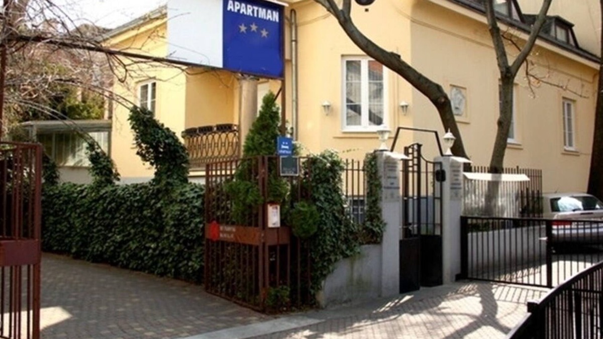 Zagreb Apartment | Apartment in Zagreb with Terrace, Air condition, WIFI, Washing machine (3798-1)