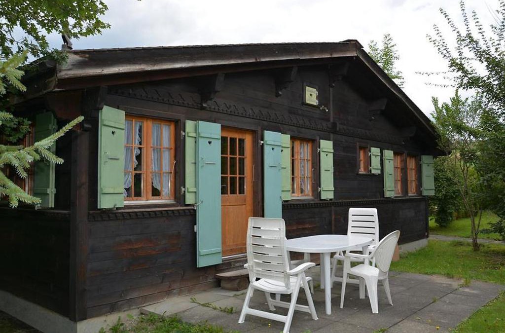 Saanen Apartment | Apartment Ismene- Chalet by Interhome