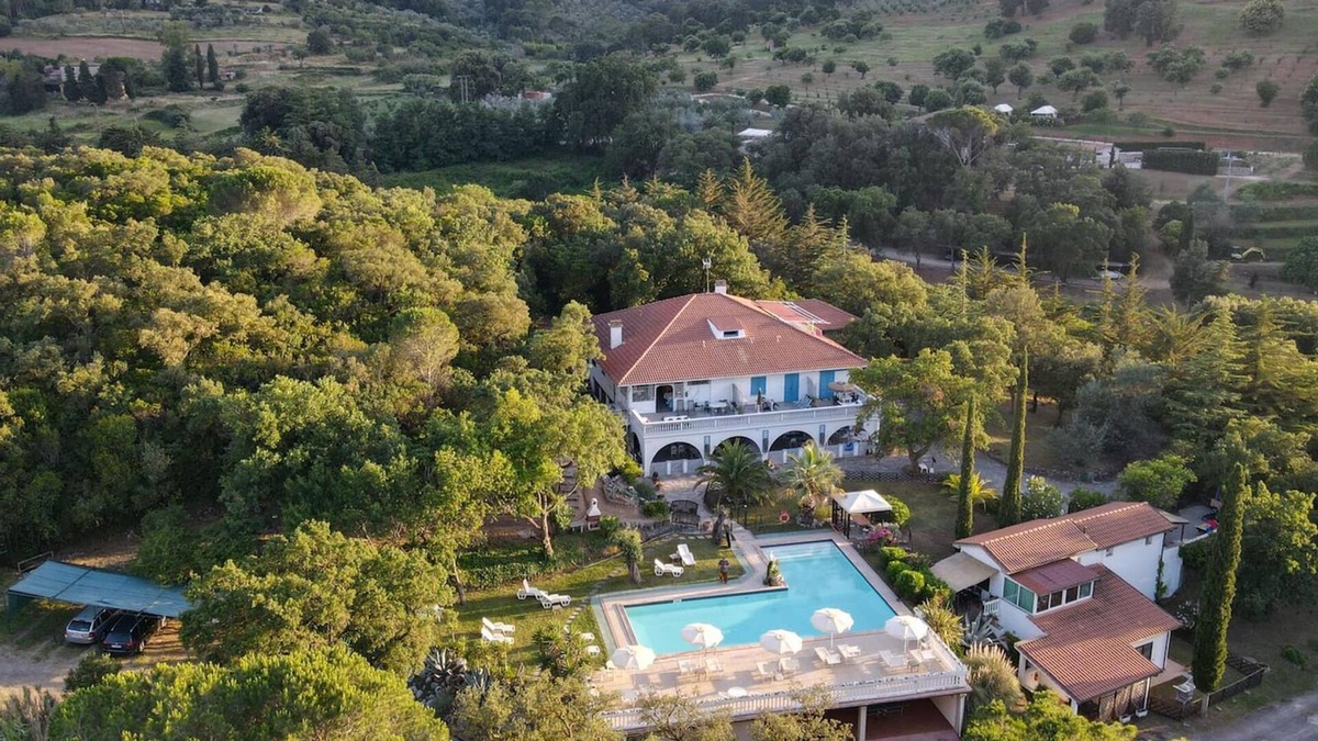Campiglia Marittima Apartment | Apartment in Residence by the sea set in an amazing Park