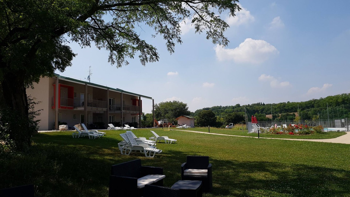 Desenzano del Garda Apartment | APARTMENT ESMERA SUPERIOR 2 ROOMS AND 2 BATHROOMS