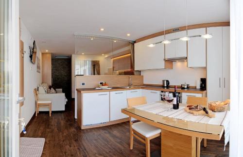 Santa Cristina Val Gardena Apartment | Apartments Mujnei