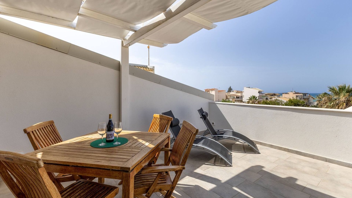 Punta Secca Apartment | Apartment 'Appartamento Sole' with Sea View, Wi-Fi and Air Conditioning