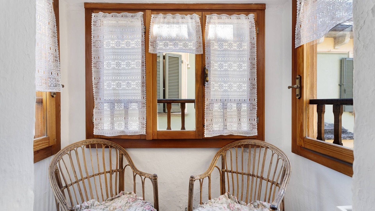 Santa Maria Maggiore Apartment | Apartment 'A Casa Di Elda' with Mountain View