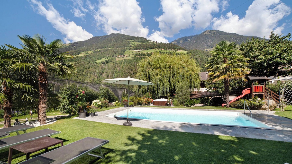 San Leonardo in Passiria Apartment | Apartment "Veilchen" with Mountain View, Pool, Wi-Fi, Balcony & Garden