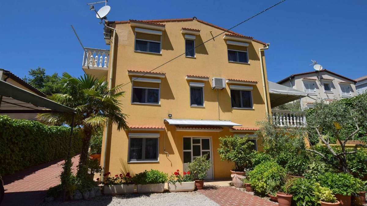Njivice Apartment | Apartment Jelica 2 with terrace