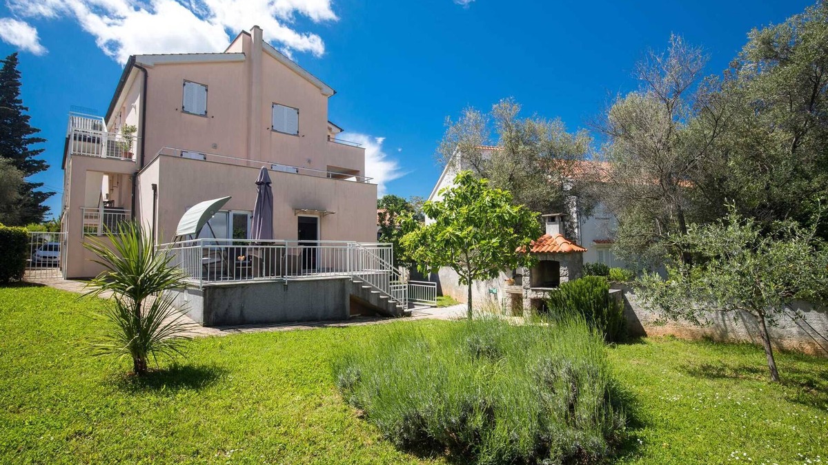 Milcetici Apartment | Apartment Josip Malin with Spacious Garden