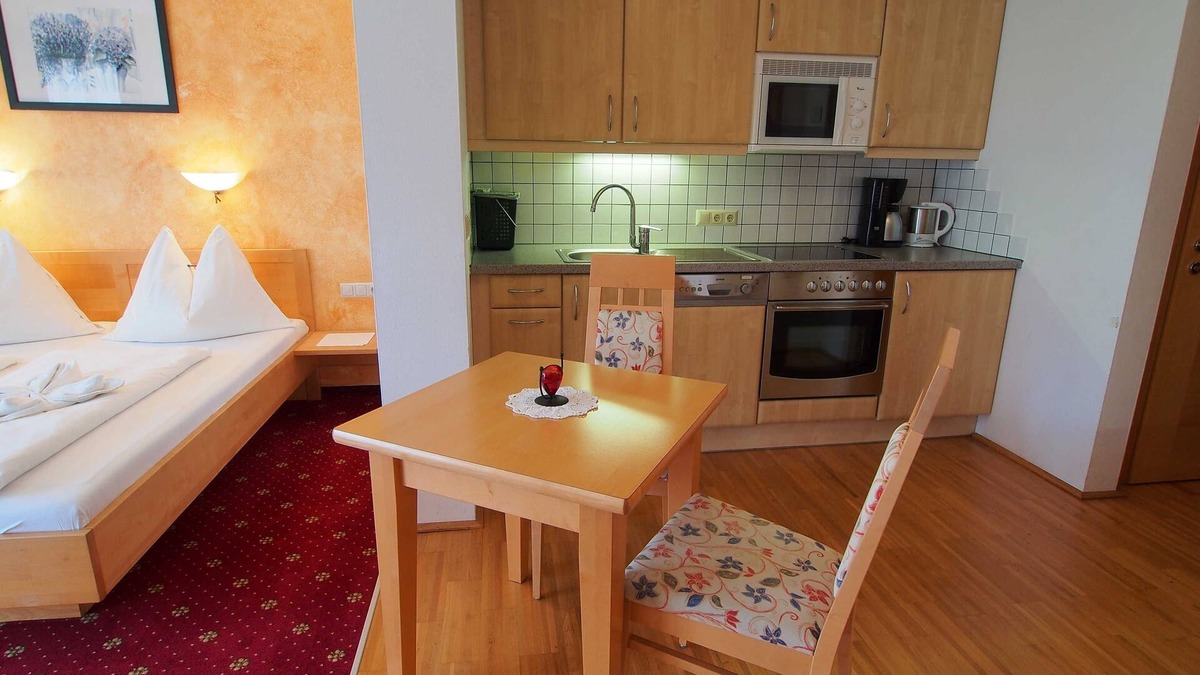 Weissenbach Apartment | Apartment Kaibling, Labeck, Planai - guest house Hartweger