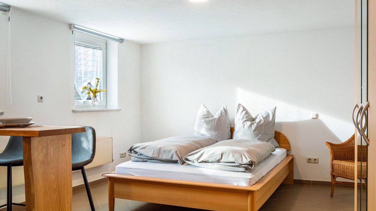 Merkendorf Apartment | Apartment 'Kellerperle' with Wi-Fi