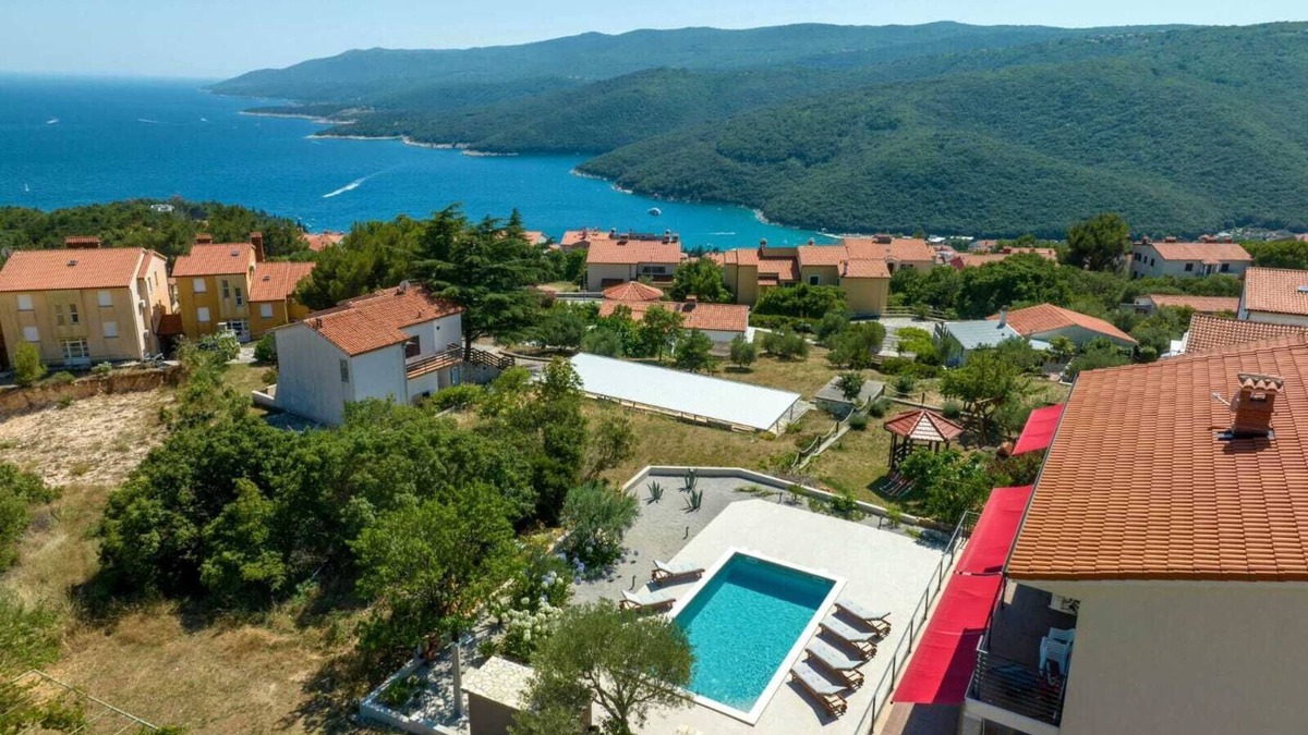 Rabac Apartment | Apartment Klara - beautiful pool apartment for 7 people